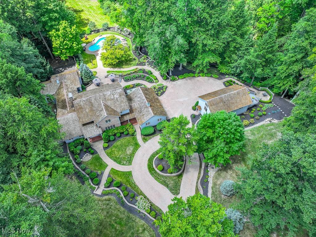 Gates Mills, OH 44040,1160 Fox Hill DR