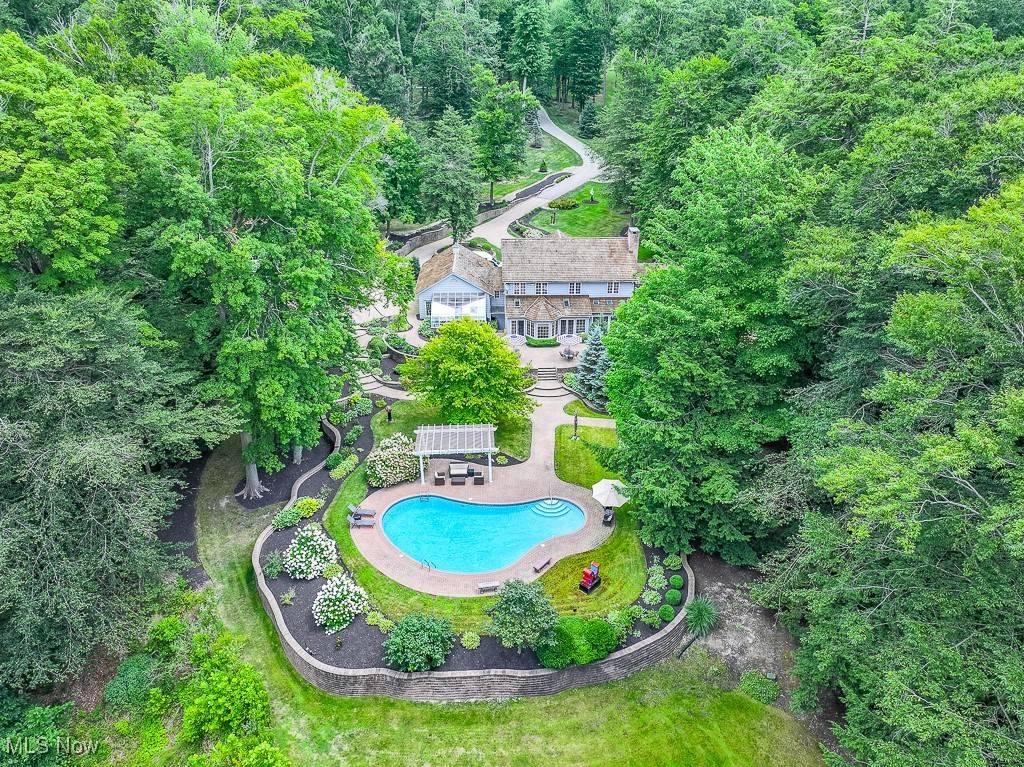 Gates Mills, OH 44040,1160 Fox Hill DR