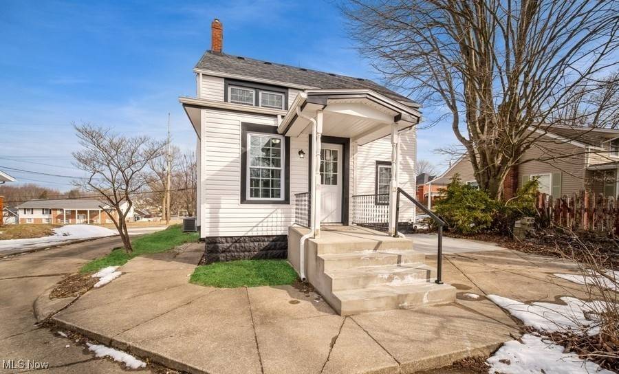 East Canton, OH 44730,5112 Lincoln ST E