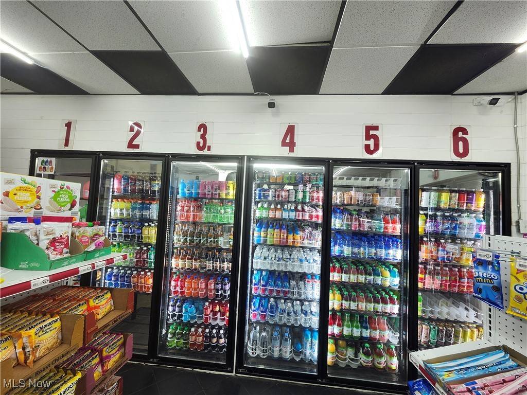 Massillon, OH 44646,720 Lincoln WAY E