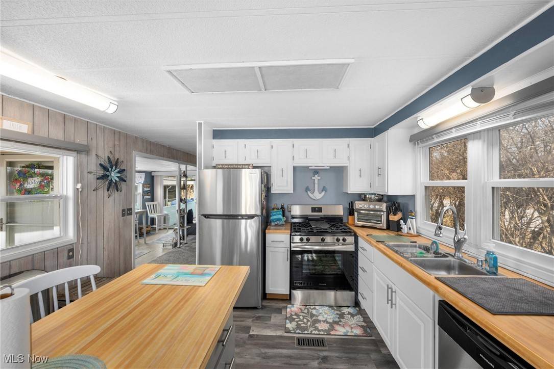 Lakeside-marblehead, OH 43440,167 N Christopher