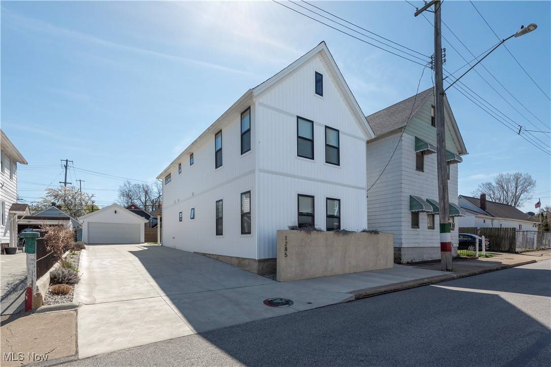 Cleveland, OH 44102,1285 W 67th ST