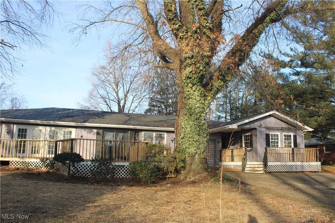 Belpre, OH 45714,995 Joe Skinner RD