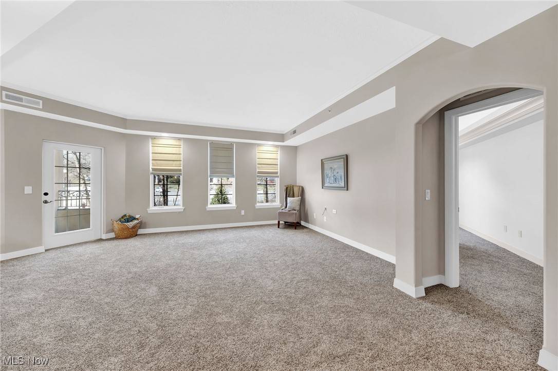 North Canton, OH 44720,1466 S Main ST #103