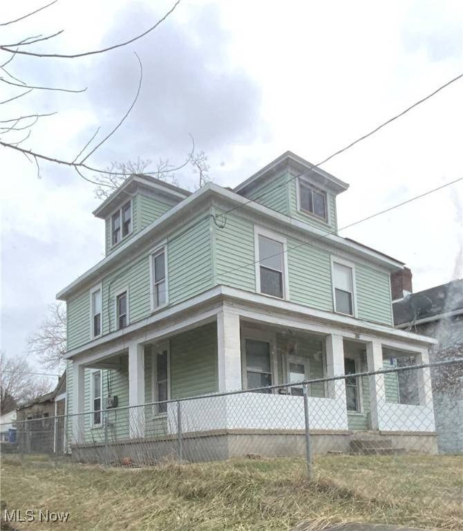 East Liverpool, OH 43920,822 Riverview ST
