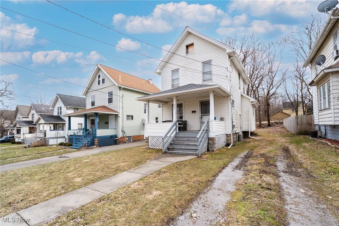 Struthers, OH 44471,306 Maplewood AVE