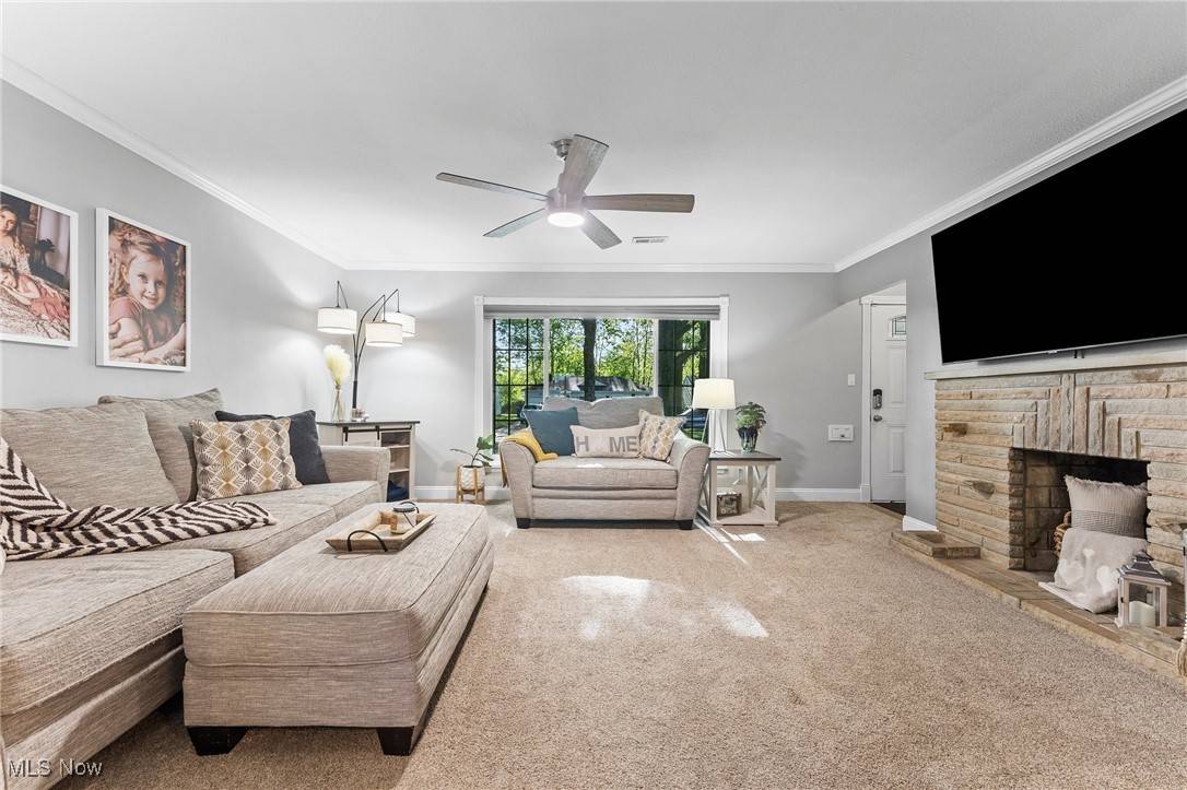Parma Heights, OH 44130,6812 Oakwood RD