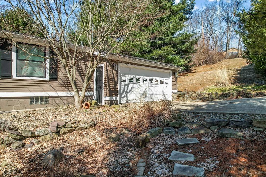 Negley, OH 44441,47313 Tomahawk DR