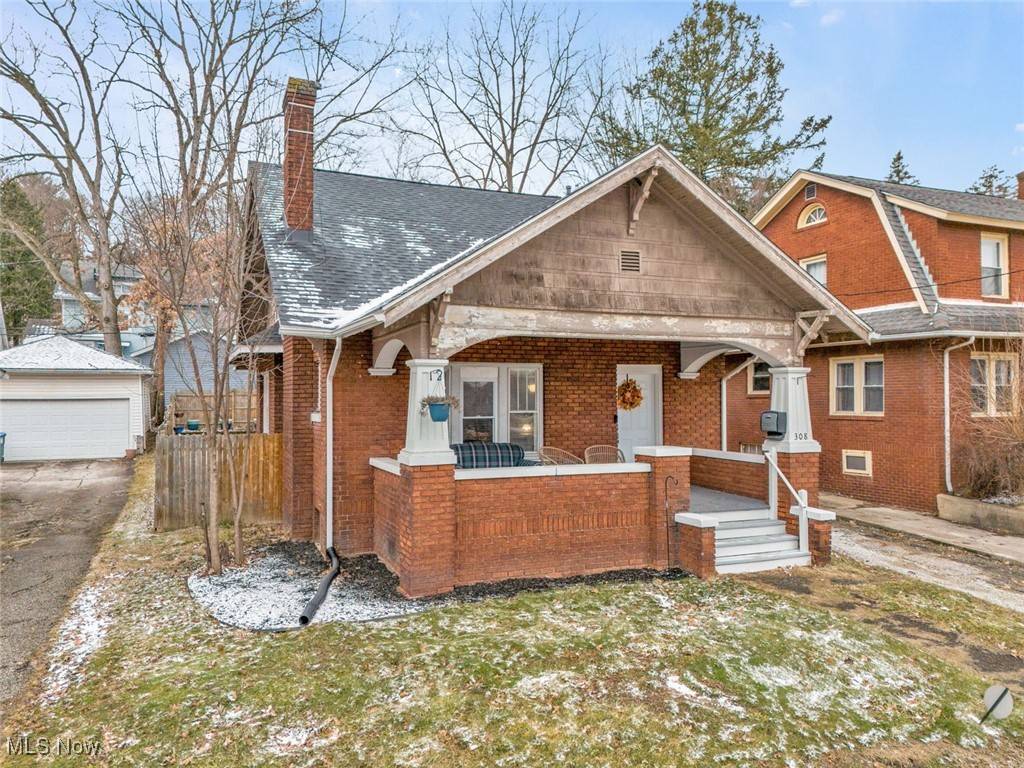 Akron, OH 44302,308 Rhodes AVE