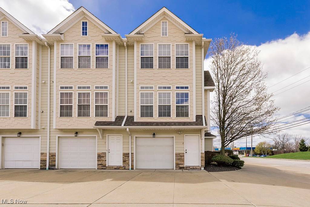 Wickliffe, OH 44092,30056 Euclid AVE