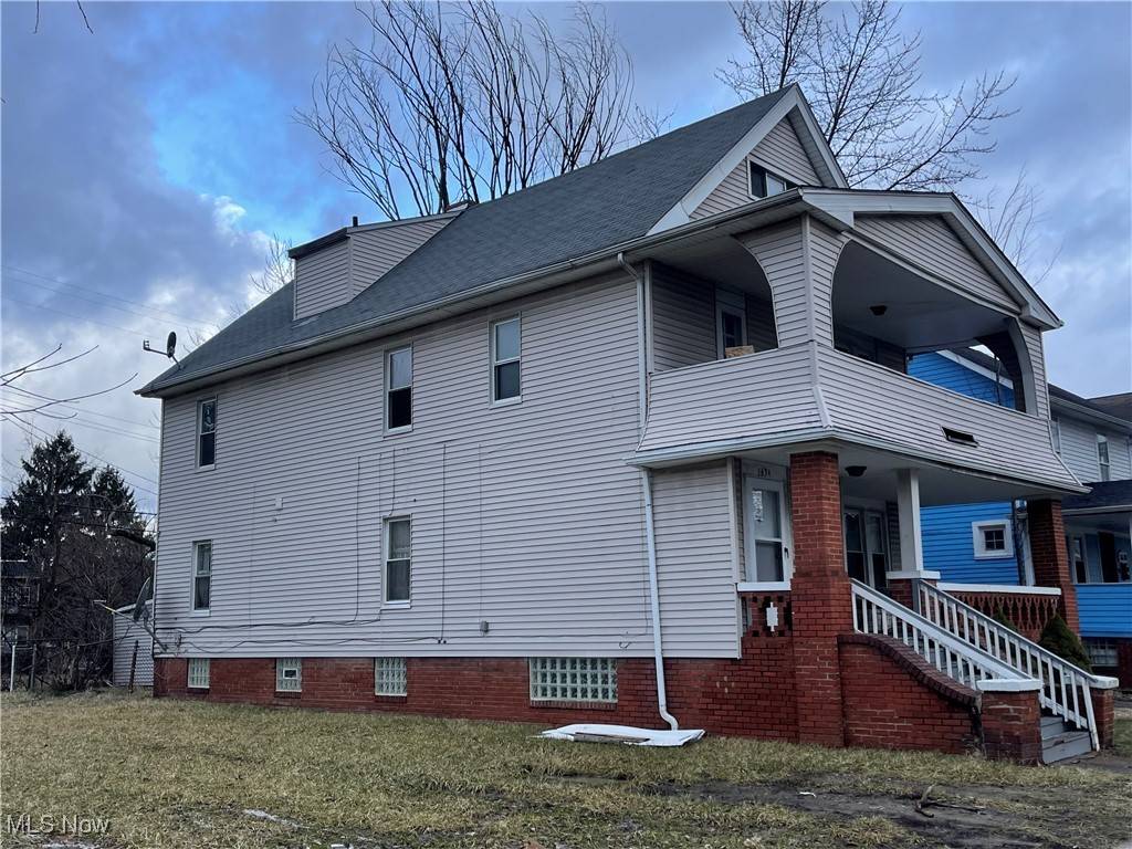 Cleveland, OH 44120,3634 E 143rd ST