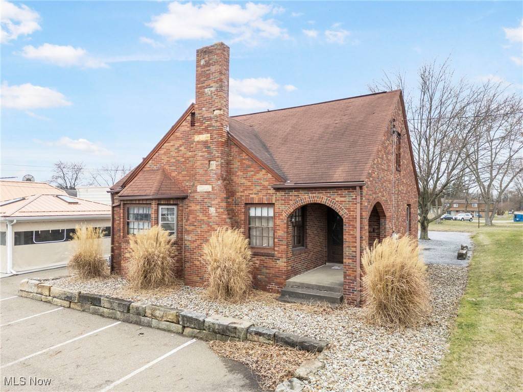 Navarre, OH 44662,537 Main ST