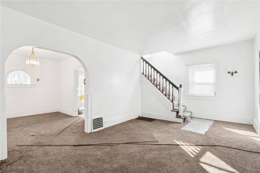Akron, OH 44307,1201 East AVE