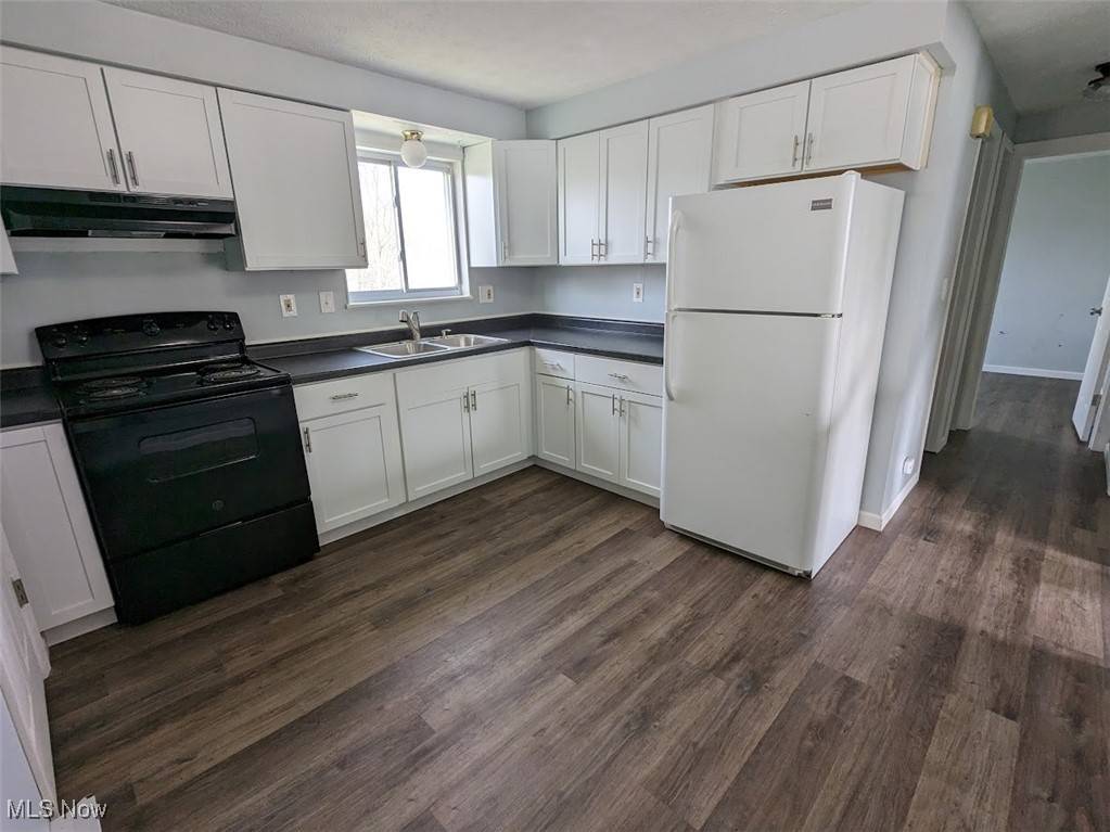 Akron, OH 44306,1839 Faye RD