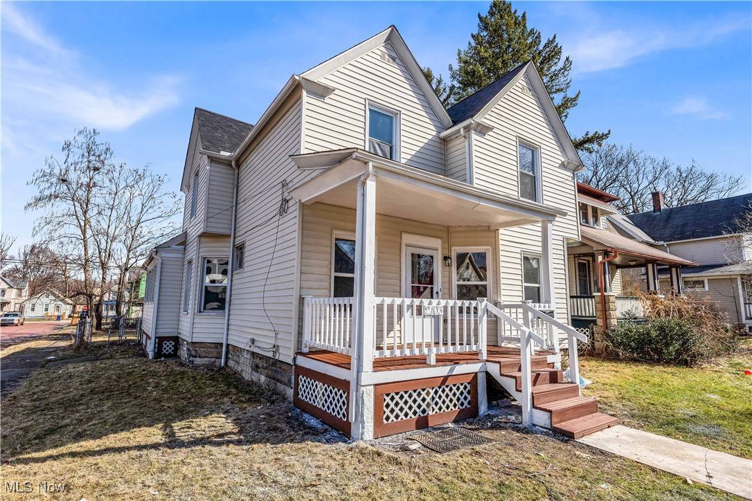 Cleveland, OH 44102,2103 W 96th ST