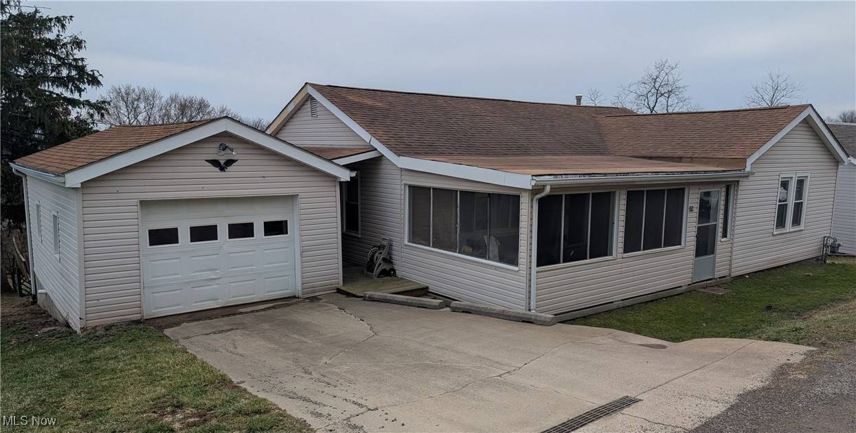 East Liverpool, OH 43920,874 Logan St.