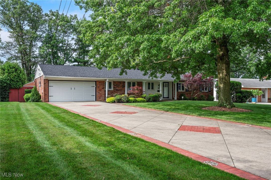 Seven Hills, OH 44131,3612 Vezber DR