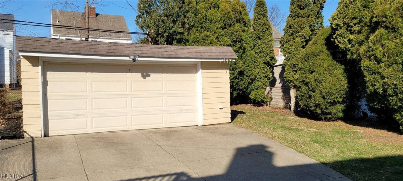 Shaker Heights, OH 44122,3722 Ingleside RD