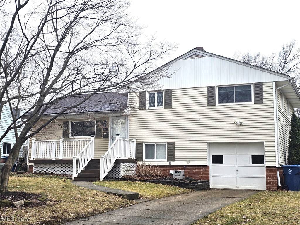 Parma Heights, OH 44130,5930 Calamie DR
