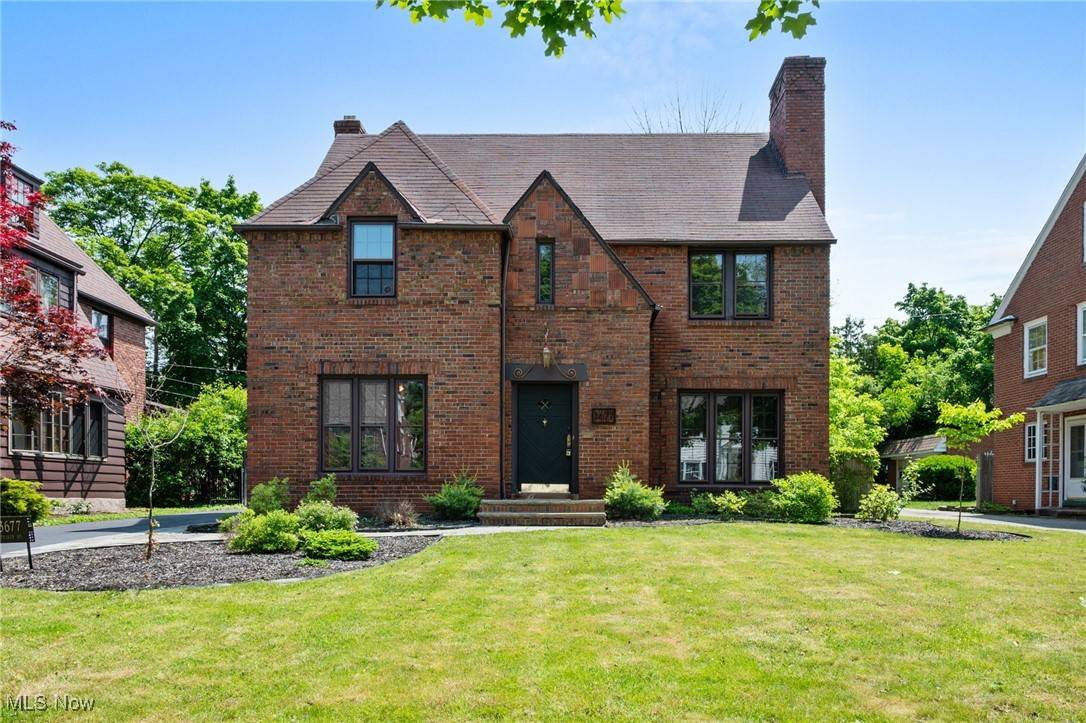 Shaker Heights, OH 44122,3677 Traver RD