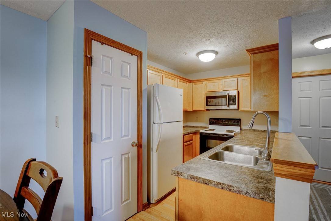 Hartville, OH 44632,1255 Lauren Crest ST SW