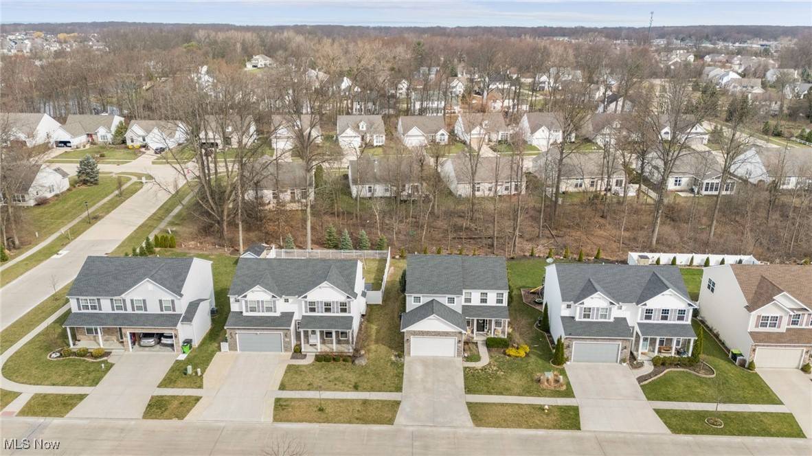 Avon Lake, OH 44012,32874 Rebecca LN