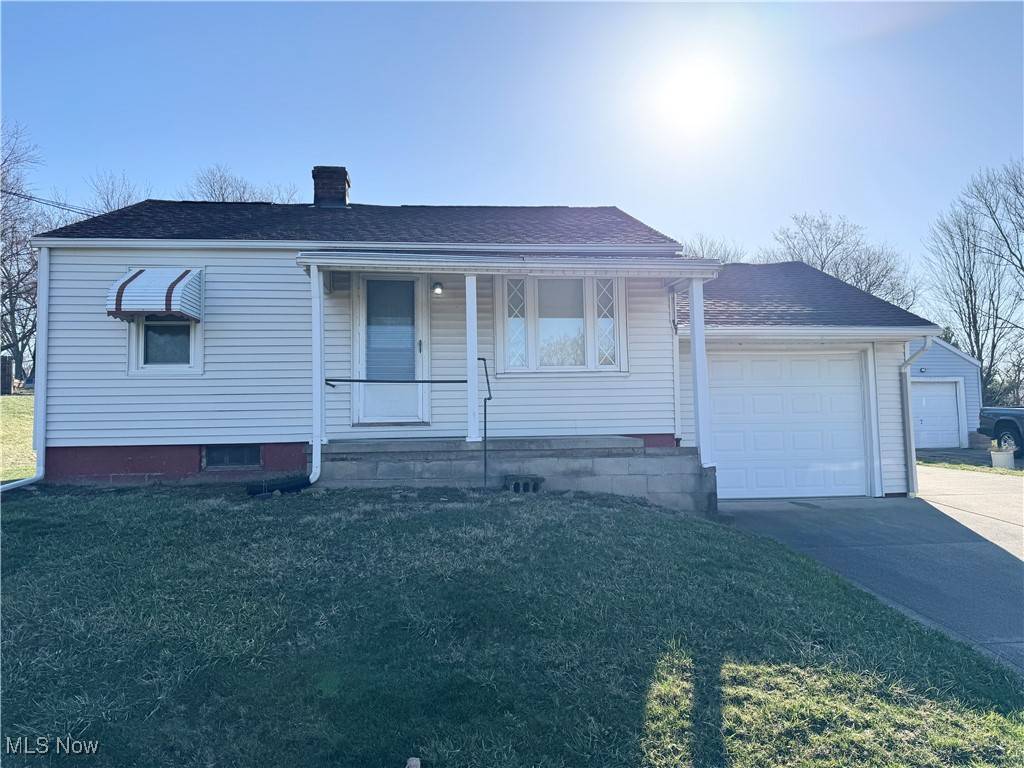 Canton, OH 44707,1935 Village ST SE
