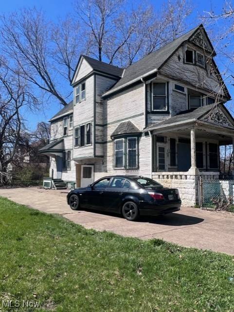 Cleveland, OH 44104,2380 E 40th ST
