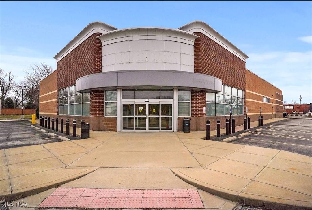 Cleveland, OH 44119,475 E 185th