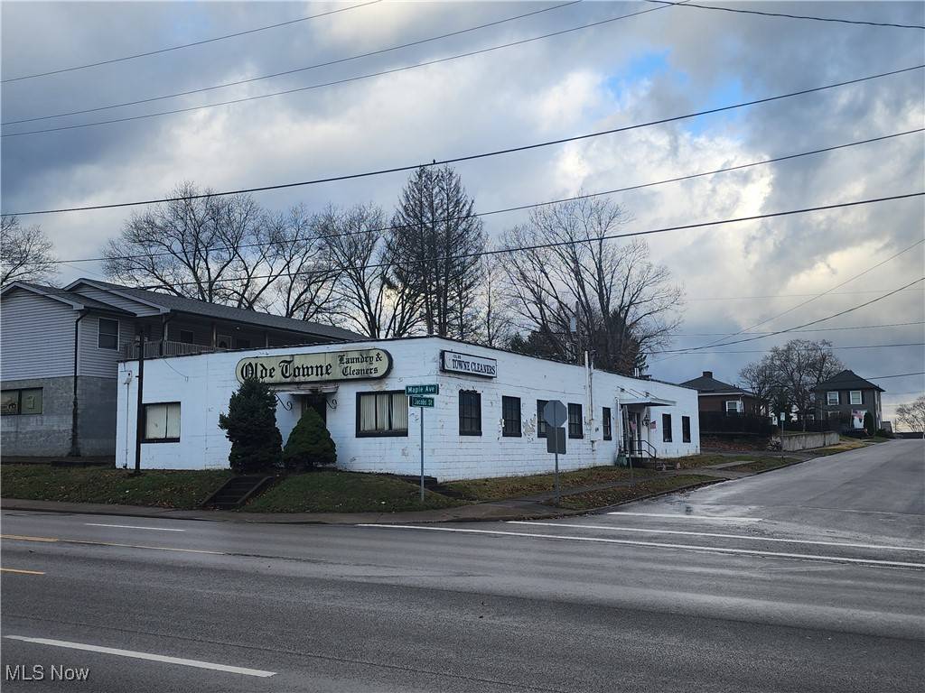 Zanesville, OH 43701,1953 Maple AVE