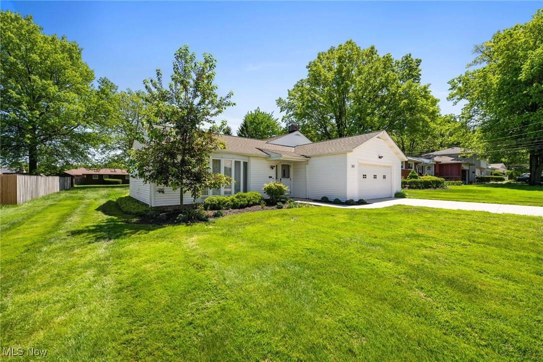 Highland Heights, OH 44143,957 Millridge RD