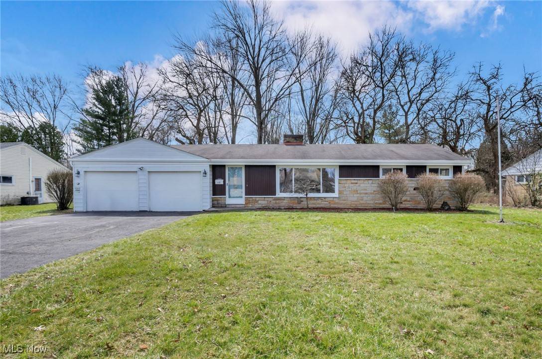 Grafton, OH 44044,48 Lakeview DR