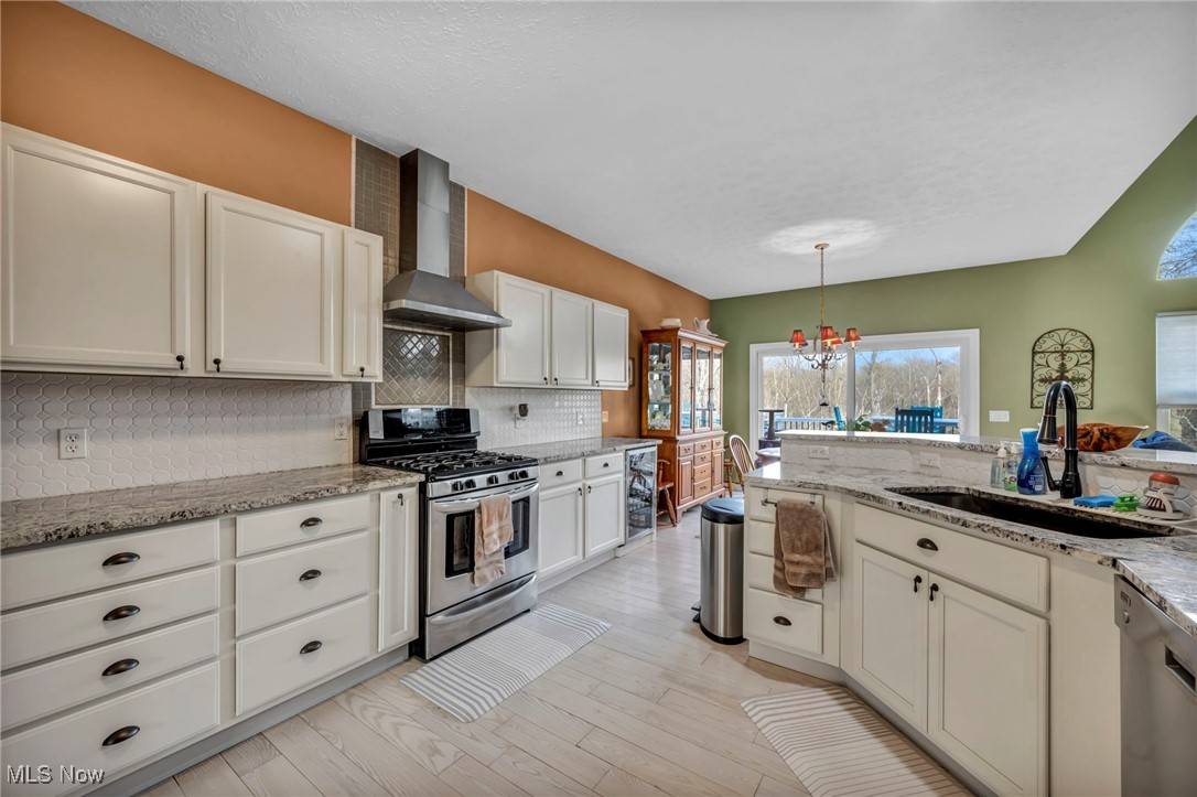 Amherst, OH 44001,688 Nicole DR