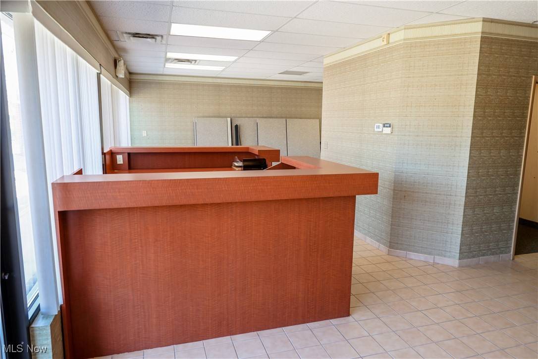 North Olmsted, OH 44070,28821 Lorain RD