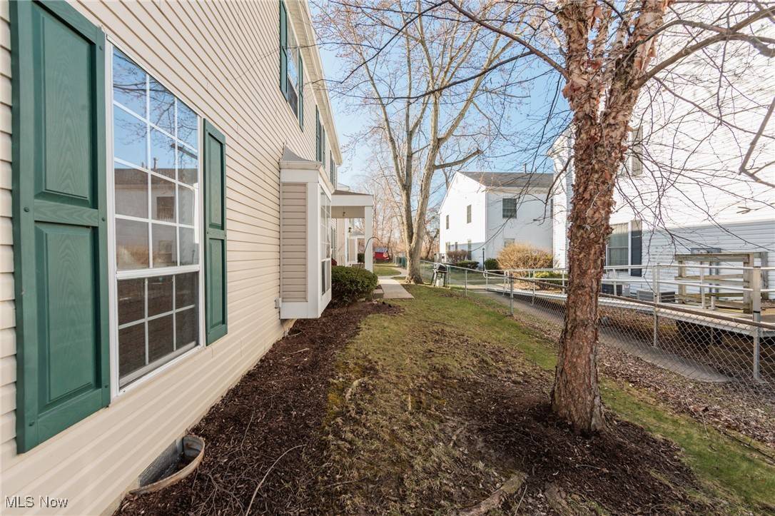 Elyria, OH 44035,31 Bunker Hill LN