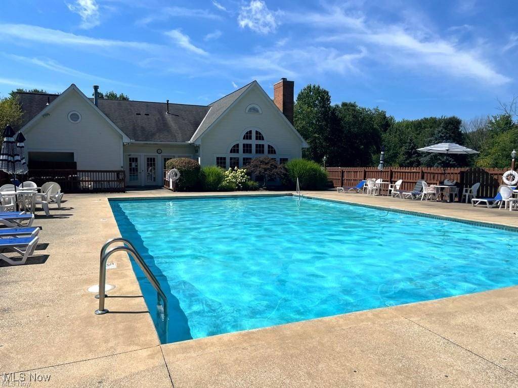 Aurora, OH 44202,693 Elmwood PT
