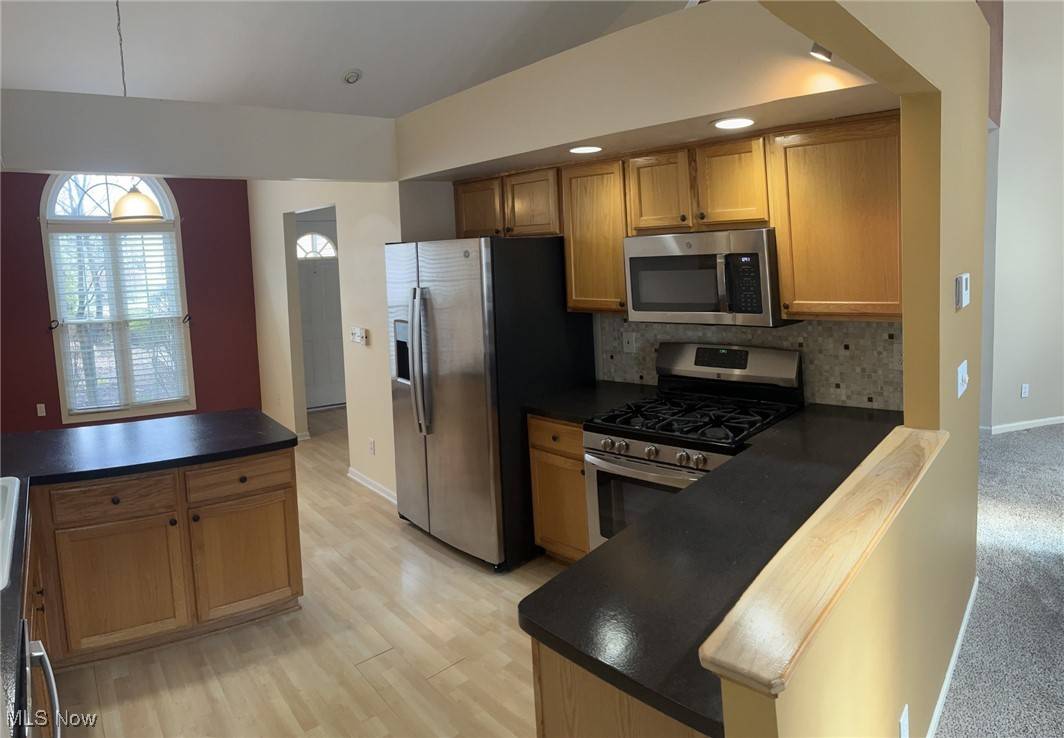 Aurora, OH 44202,693 Elmwood PT