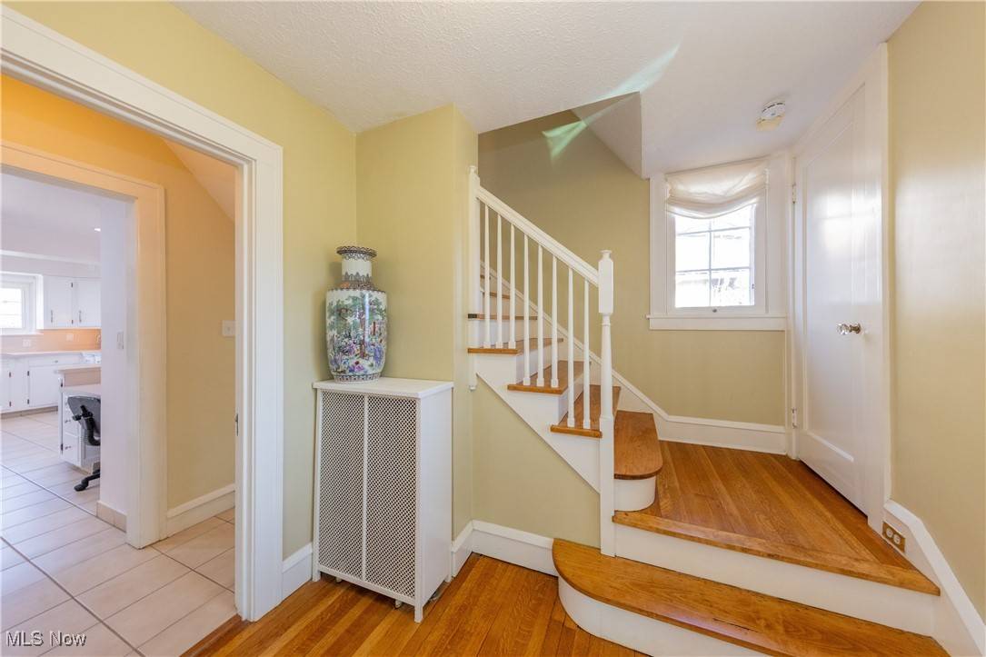 Shaker Heights, OH 44120,3084 Woodbury RD