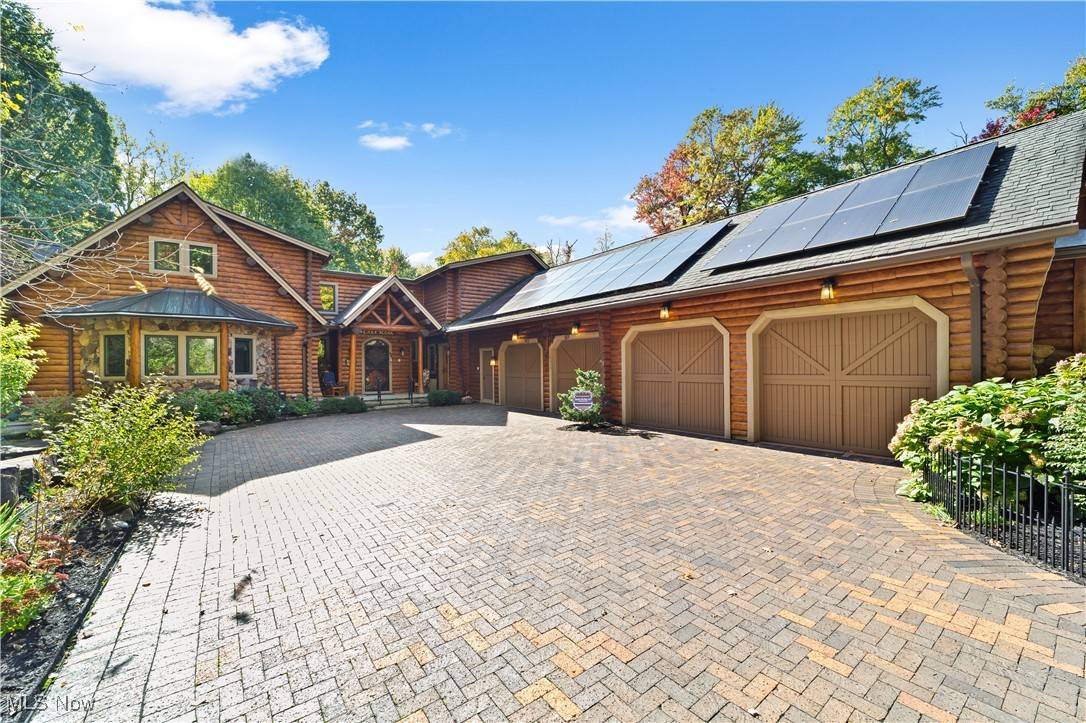 Twinsburg, OH 44087,3182 Cannon RD
