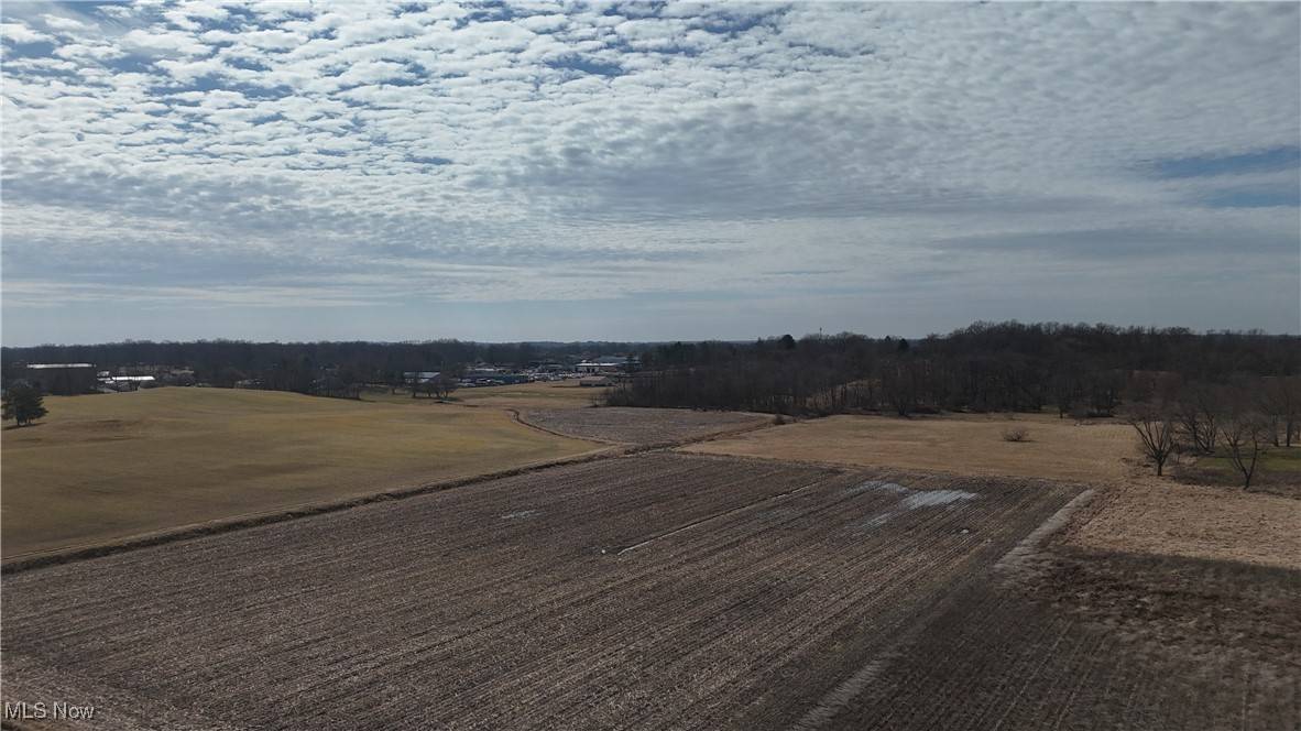 Hartville, OH 44632,Lake AVE NE