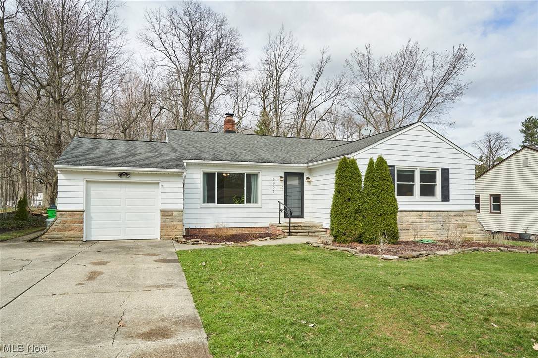 Mayfield Village, OH 44143,6807 Bonnieview RD