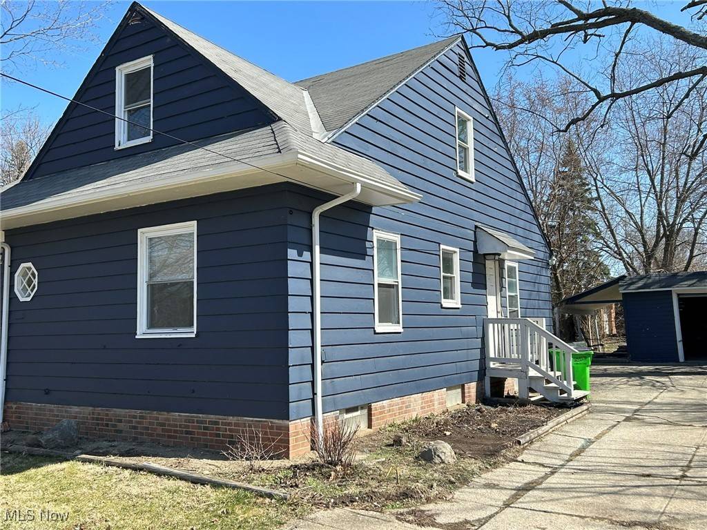 South Euclid, OH 44121,1819 Warrensville Center RD