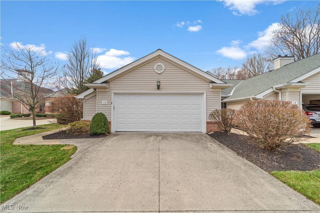 Avon Lake, OH 44012,18 Community DR