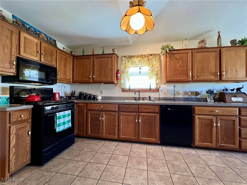 Elyria, OH 44035,213 Wynn AVE
