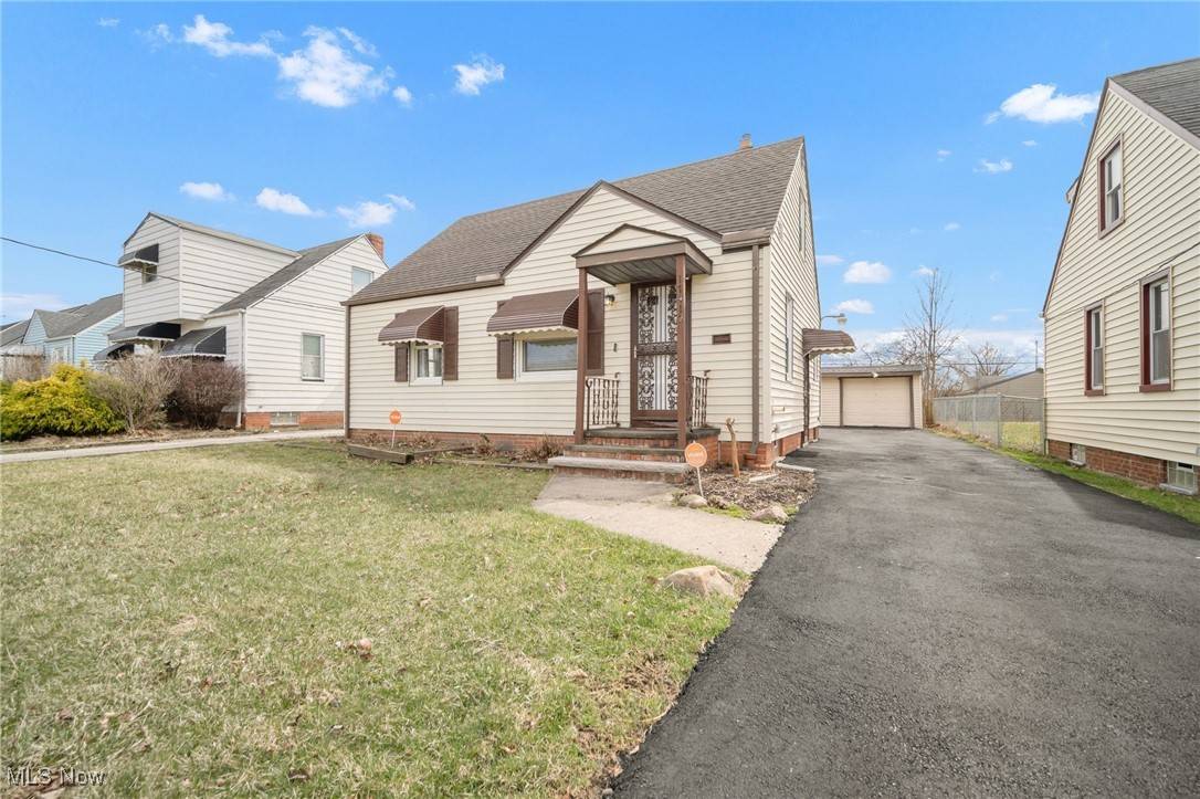 Cleveland, OH 44128,17412 Lotus DR