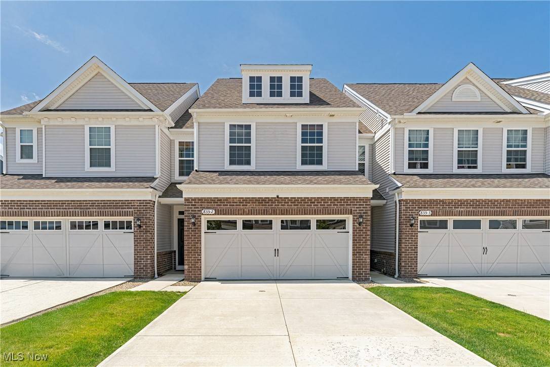 Aurora, OH 44202,835-2 Dipper LN