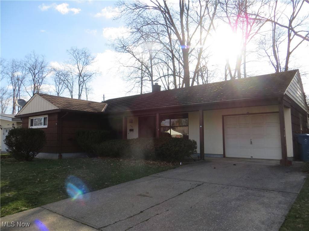 Parma Heights, OH 44130,6411 Nelwood RD