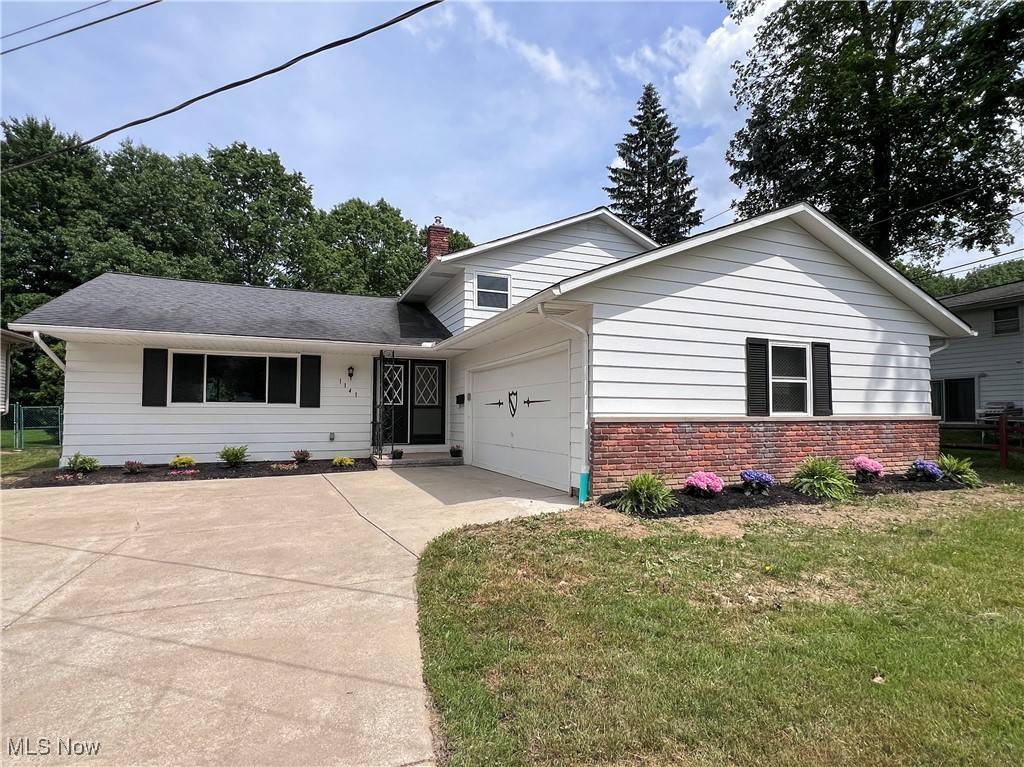 South Euclid, OH 44121,1141 Hillrock DR