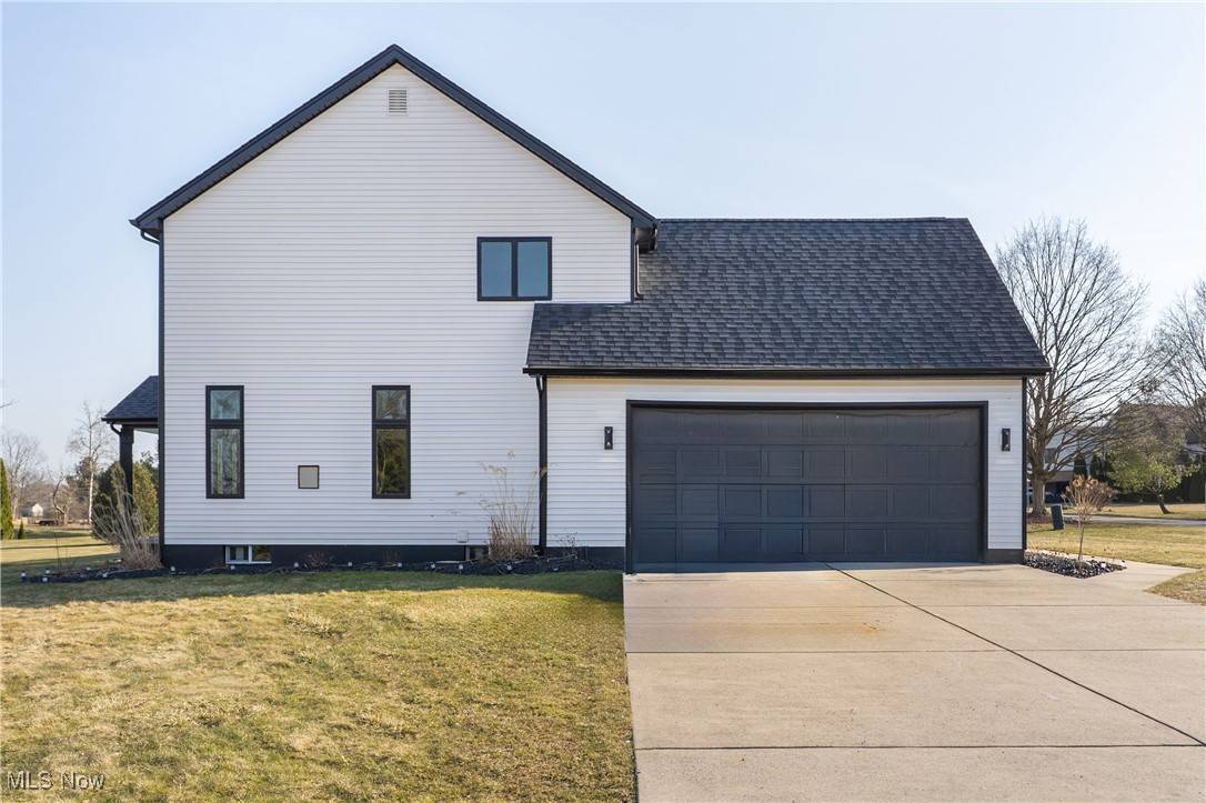 Poland, OH 44514,3189 Chardonnay LN