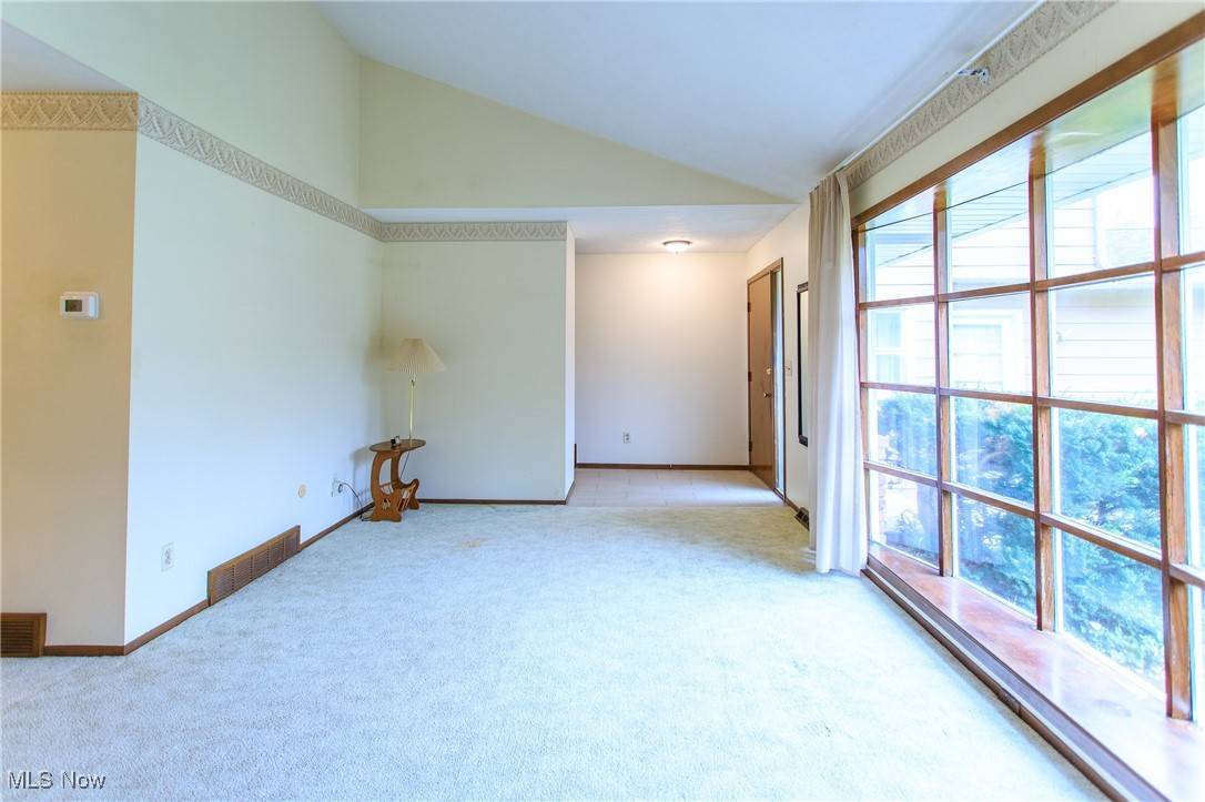 Richmond Heights, OH 44143,522 Catlin DR